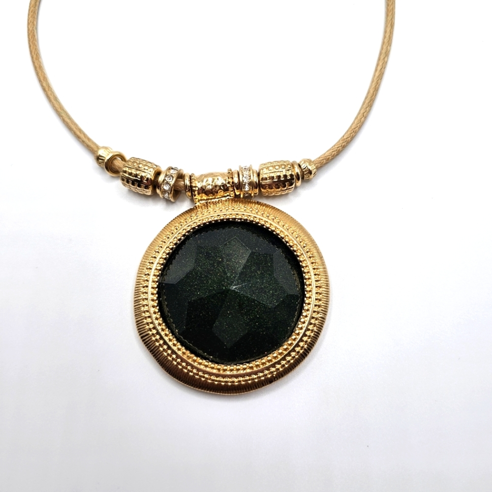 Women's Chicos Faux Gold fashion necklace W/ Pendant (Great Halloween Jewelry)
